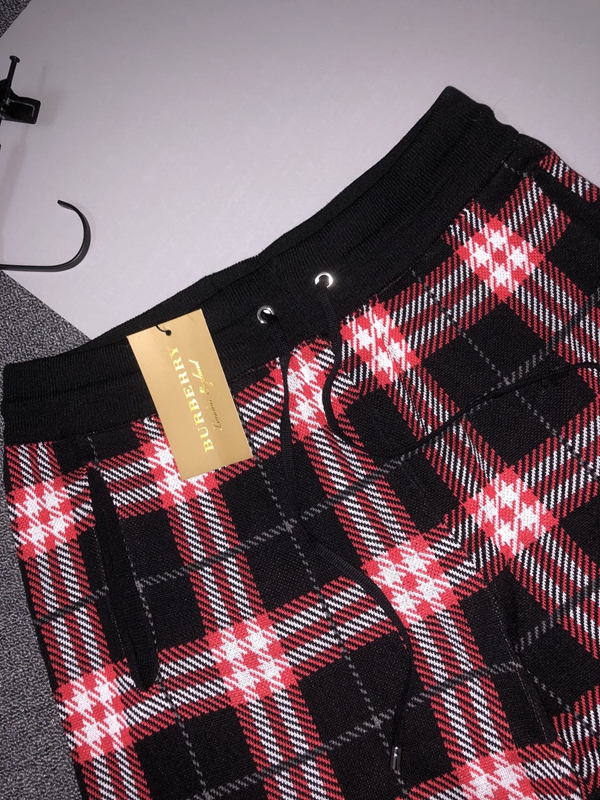 ブランドハーフパンツ角部分ディテール